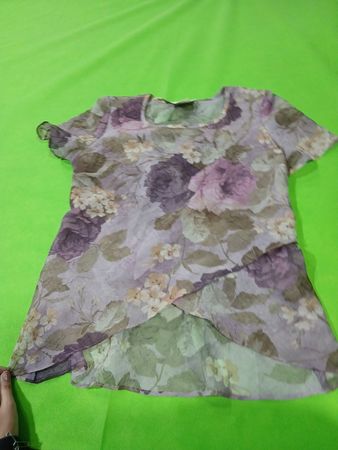 S.L. Fashions Blumendruck-Transparente Bluse