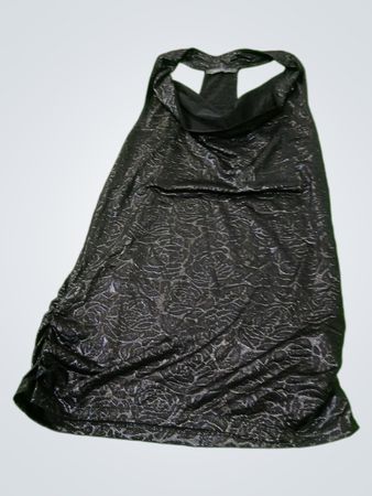 Suzy Shier Schwarzes gerüschtes Tanktop