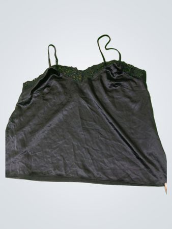 Schwarzes Satin-Cami mit Spitzenbesatz