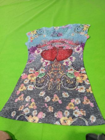 T-Shirt mit Blumen- und Herzprint