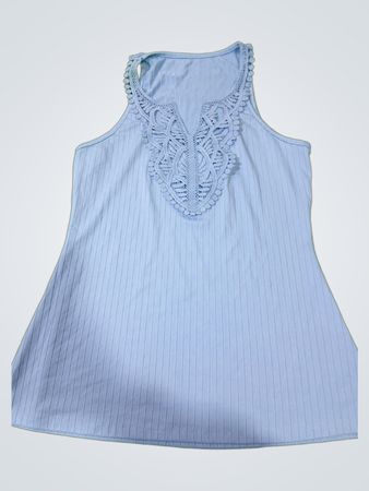 Débardeur côtelé bleu clair avec détail en dentelle