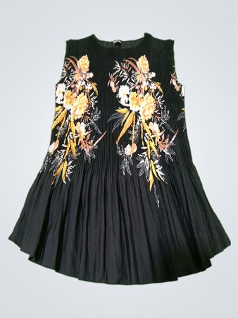 TOP line TOP FASHION Schwarzes, plissiertes ärmelloses Top mit Blumenmuster