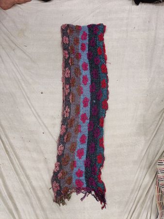 Häkel-Schal mit Blumenmuster