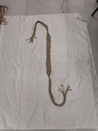 Makramee-Pflanzenhänger mit Holzperlen