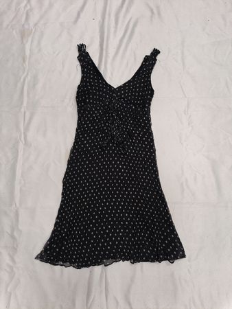 Naf Naf Schwarzes Kleid mit Punkten