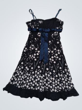Schwarzes Blumenmuster-Spaghettiträgerkleid mit marineblauer Schleifendetail