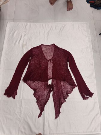 Bordeauxfarbener offener Strickcardigan mit Bändern