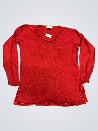 Rotes besticktes Langarmoberteil