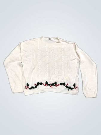 weißer Kabelstrickpullover mit Stechpalmenbeerenbesatz