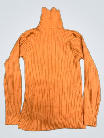 Oranger gerippter Rollkragenpullover