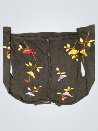 Key Wear Hand Strick in Bolivien Schwarze Strickjacke mit Vogelstickerei