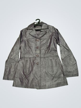 Lila Lederjacke
