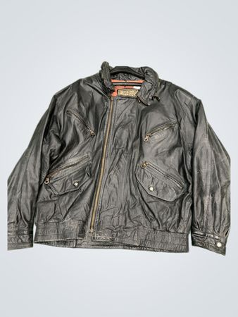 TRAPPER Schwarze Lederjacke