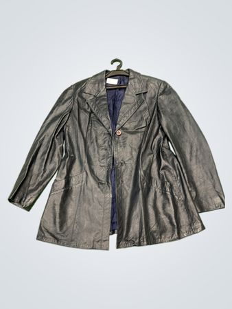 Schwarze Lederblazer