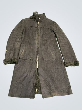 FABRIKA Damen Schwarzer Kunstpelzgefütterter Mantel