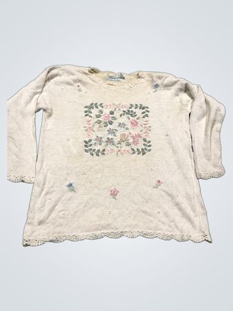 Cremefarbenes, gesticktes Blumenpullover