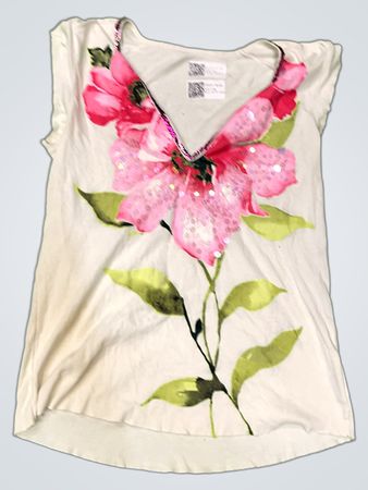 Weißes T-Shirt mit pinkem Blumenmuster und Pailletten