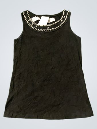 Schwarzes ärmelloses Oberteil mit besticktem Ausschnitt