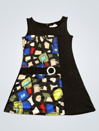 Schwarzes ärmelloses Kleid mit geometrischem Druck
