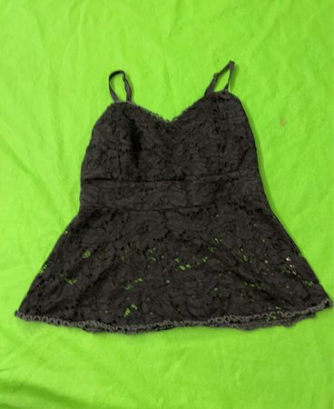 Schwarzes Spitzen-Cami-Top