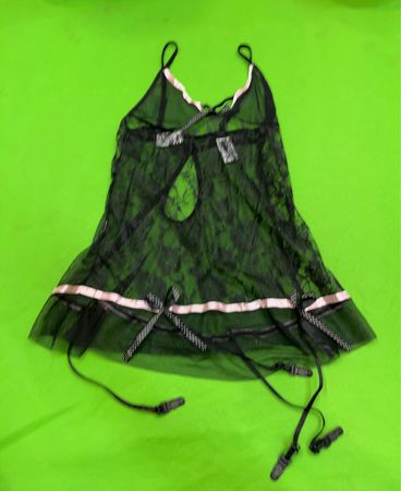 Schwarzes Spitzen-Babydoll mit pinkem Saum