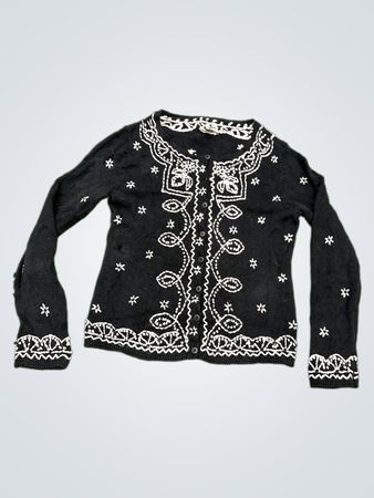 Schwarzer Cardigan mit weißer Stickerei