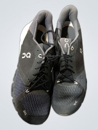 On Running Cloud Sneakers Noir