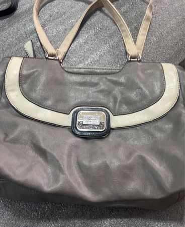 Sac fourre-tout en cuir gris Guess