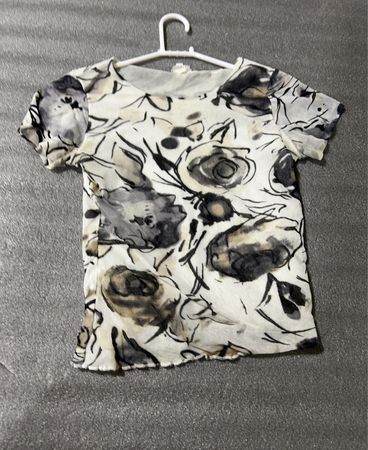 Abstract Floral Print Short-Sleeve Top