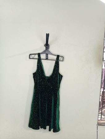 Bewegungslose Samtkleid mit goldenem Sternendruck