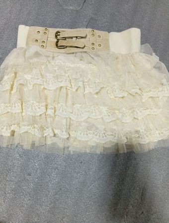 Rue21 Creme Rüschen-Tüllrock