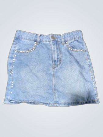 Jeansrock mit Lichtwäsche und Nieten-Taschen