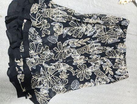 Schwarz-beige Blumenmuster Schal