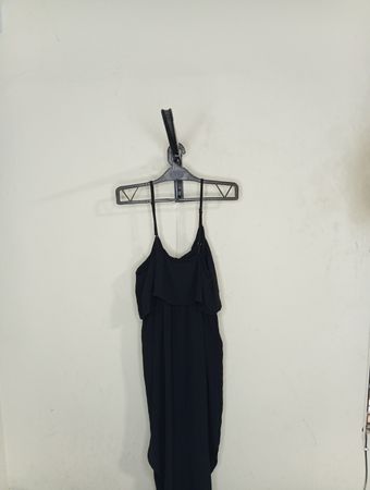 Schwarzes Trägerkleid