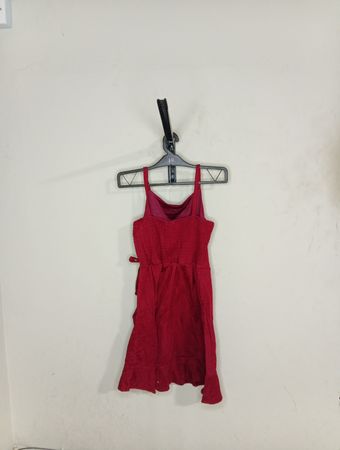 Rotes Wickelkleid