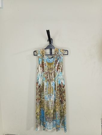 APTIS ärmelloses bedrucktes Kleid