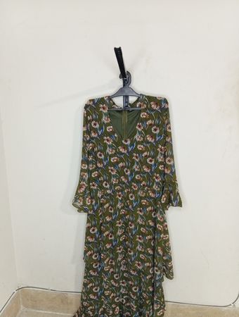 Blumenmuster Kleid