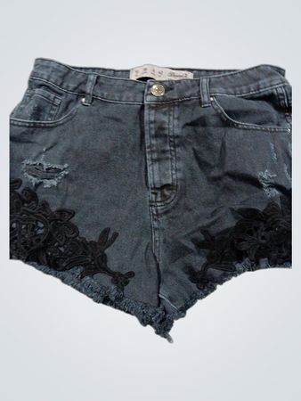 Denim Co. Schwarze Spitze Detail Ripped Denim Shorts