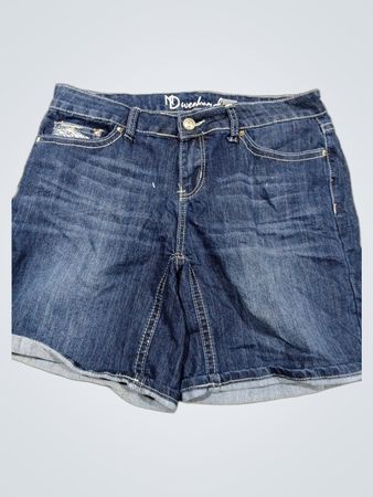 ND Wochenend Damen Blaue Jeansshorts mit Flügelverzierung