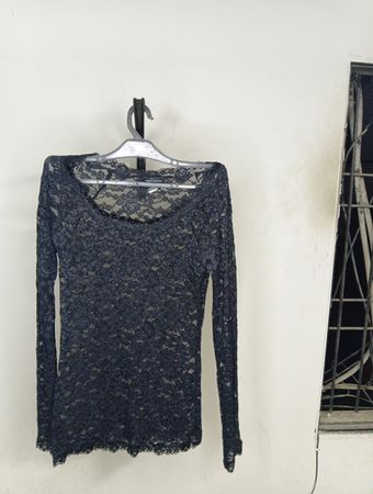MODA INTERNATIONAL Schwarzes Spitzen-Longsleeve-Oberteil