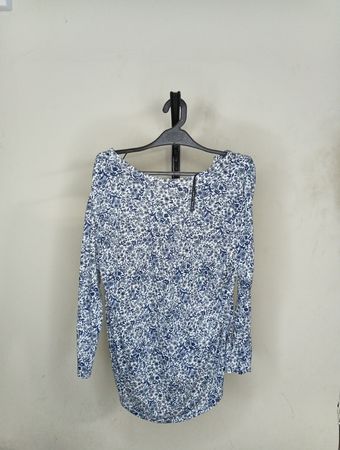 Blaues Floral Langarmoberteil