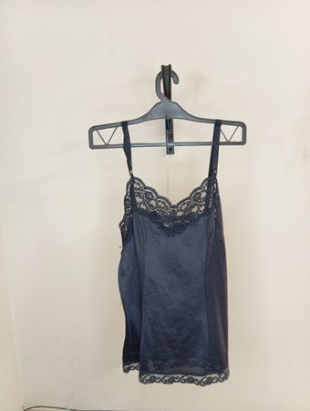 Schwarzes Spitzenborten-Camisole