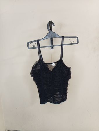 Schwarzes Spitzen-Tops mit Raffung