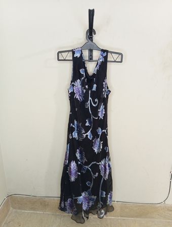Bobbie G. Schwarzes Blumenkleid