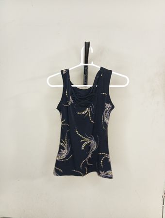 Schwarzes Tanktop mit metallischem Wirbelmuster
