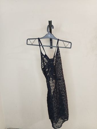 Schwarzes Spitzen-Slipkleid