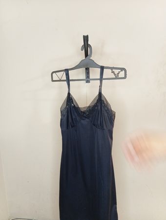 Slipkleid mit schwarzer Spitze