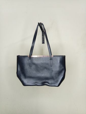 Ted Baker Schwarze Tragetasche