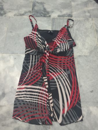 Metrostyle Damen ärmelloses Kleid in Rot & Schwarz mit abstraktem Print