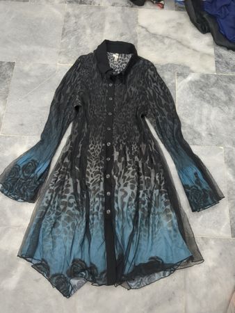 Lindi Sheer Kleid mit Leopardenmuster und Blue Rose Ombre